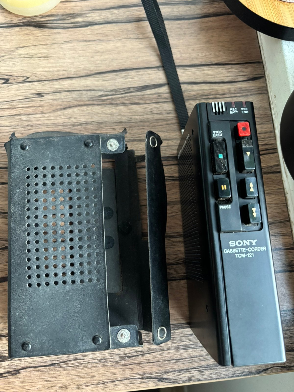 Niet werkende Sony Cassette-corder TCM-121 + beschermhoes, Ophalen, Enkel, Sony