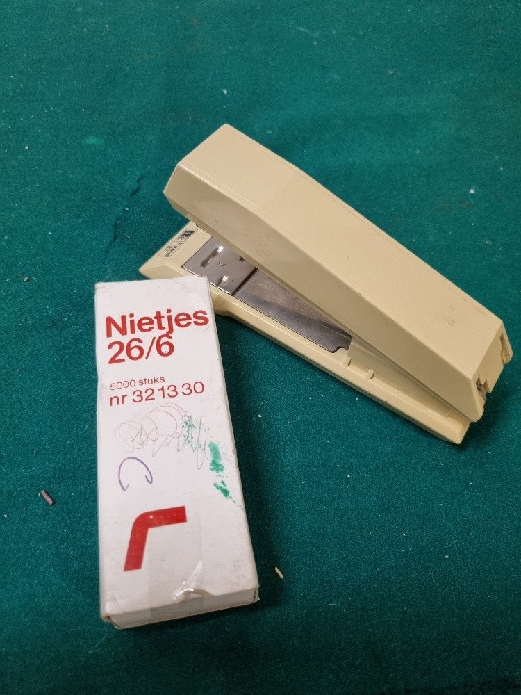 nietmachine rapid 27 met nietjes, Diversen, Ophalen of Verzenden, 'T Olde Gre-j, Info@toldegrej.nl, Endepoelstraat 20f Didam