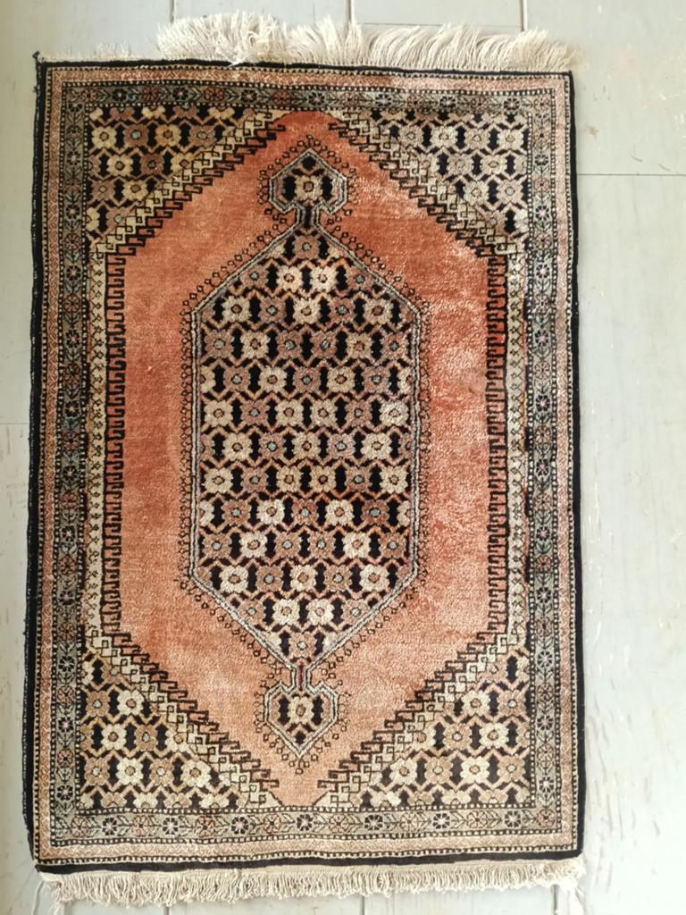 Klein perzisch tapijt, Iraans, Nain zijde., Huis en Inrichting, Stoffering | Tapijten en Kleden, Ophalen, 200 cm of meer, 50 tot 100 cm