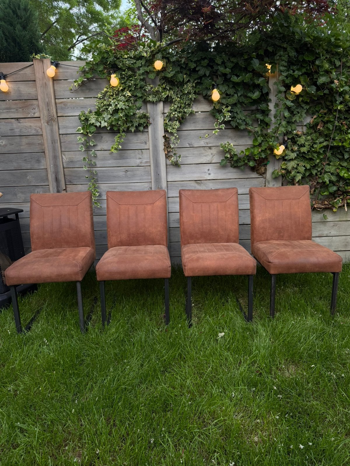 Haco eetkamerbank + 4 eetkamerstoelen cognac industrieel, Huis en Inrichting, Stoelen, Zo goed als nieuw, Vier, Stof, Bruin, Ophalen