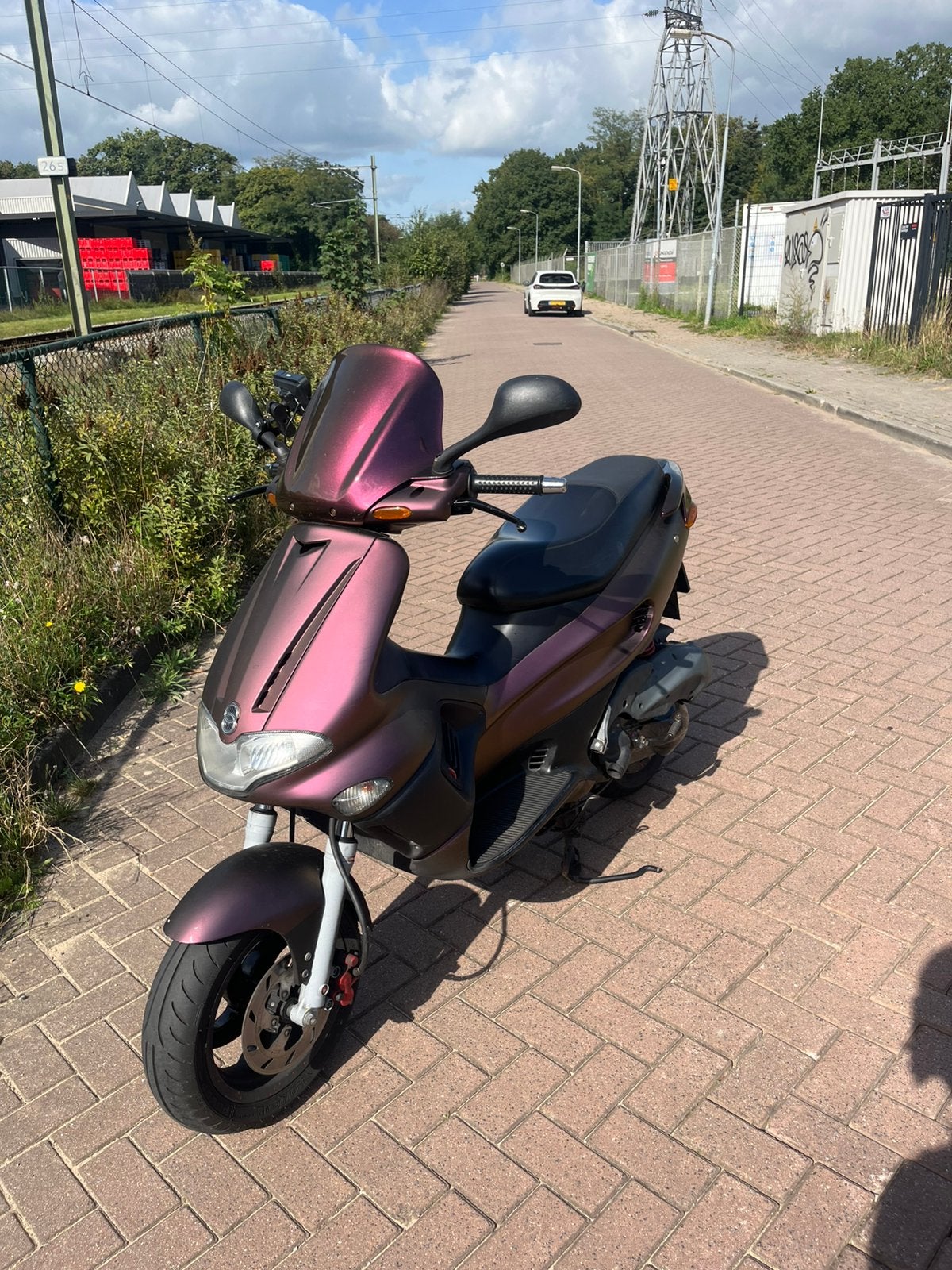 Unieke Gilera Runner 180cc 'Thunder Runner' met Apple CarPla, Ophalen, Gebruikt