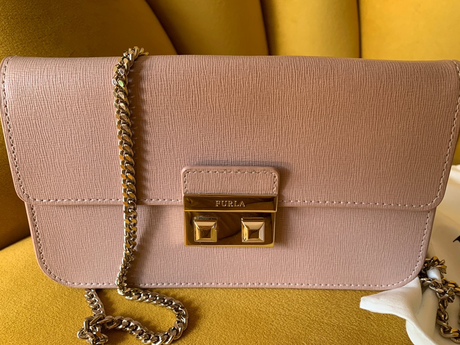 Nieuw Furla Leren Schoudertasje - Oud Roze met Gouden Detail, Sieraden, Tassen en Uiterlijk, Ophalen of Verzenden, Nieuw, Roze