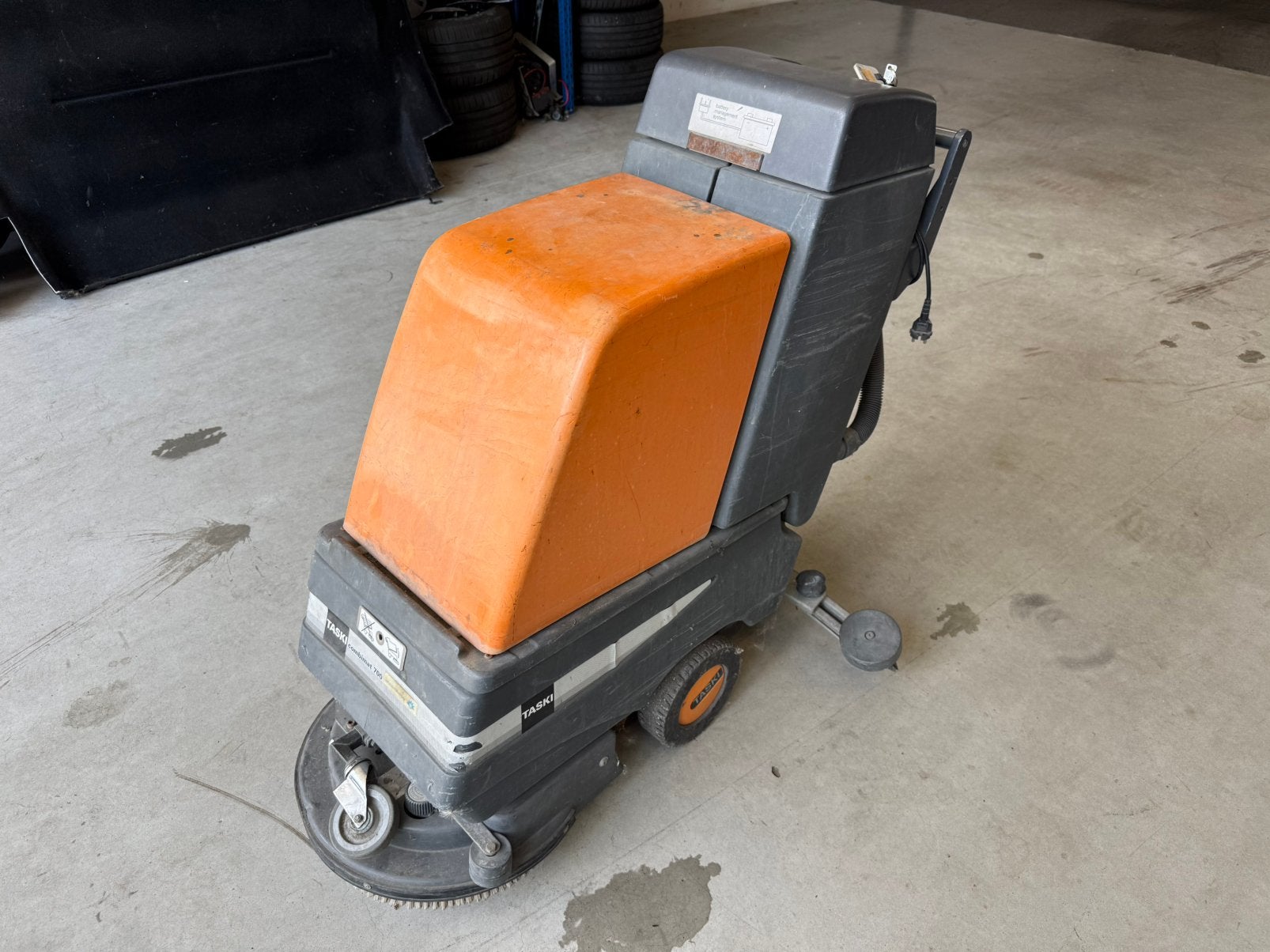 Taski Combimat 700 Schrobmachine Zuigmachine, Doe-het-zelf en Verbouw, Reinigingsmachines, Ophalen, Gebruikt, Schrobmachine