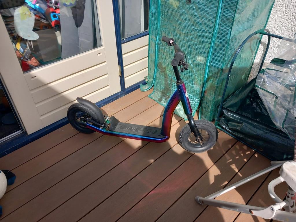 Stuntstep met regenboogkleuren - Zo goed als nieuw, Fietsen en Brommers, Ophalen, Gebruikt, Gewone step, Star Scooter