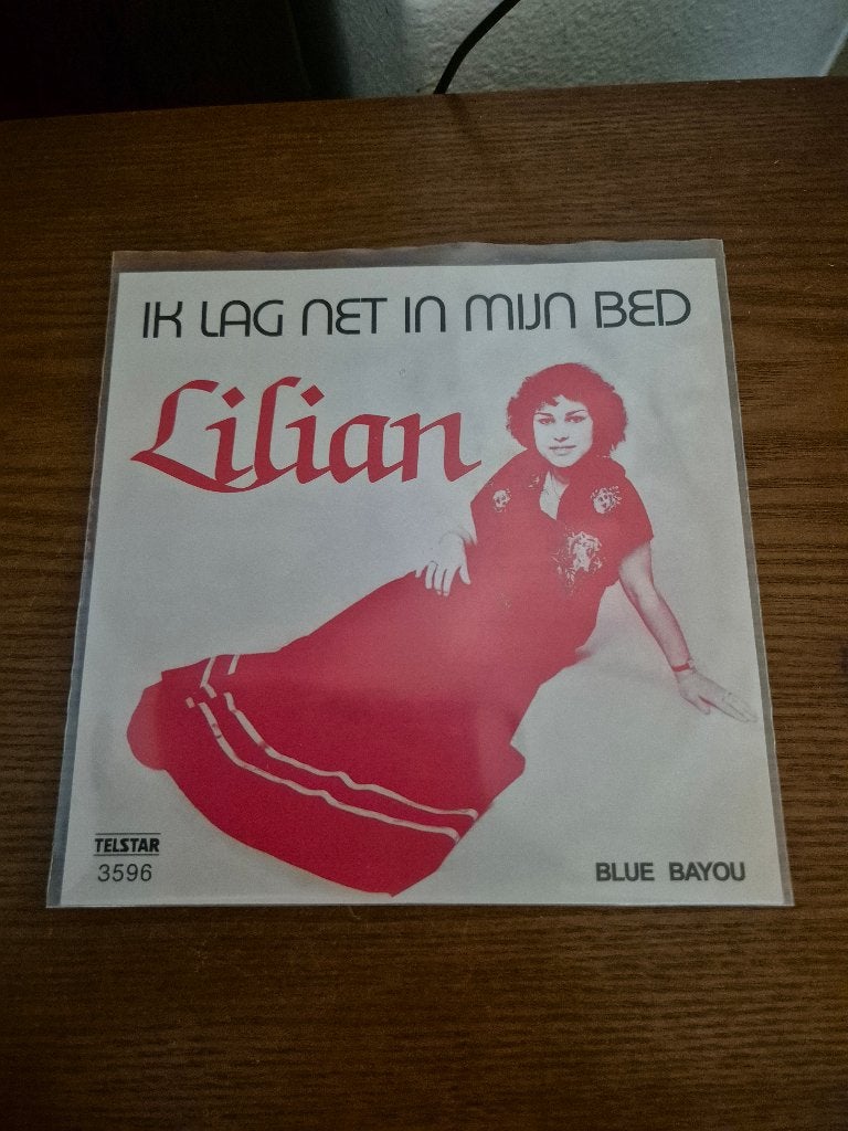 Lilian, Ophalen of Verzenden, Zo goed als nieuw, 7 inch, Levenslied of Smartlap