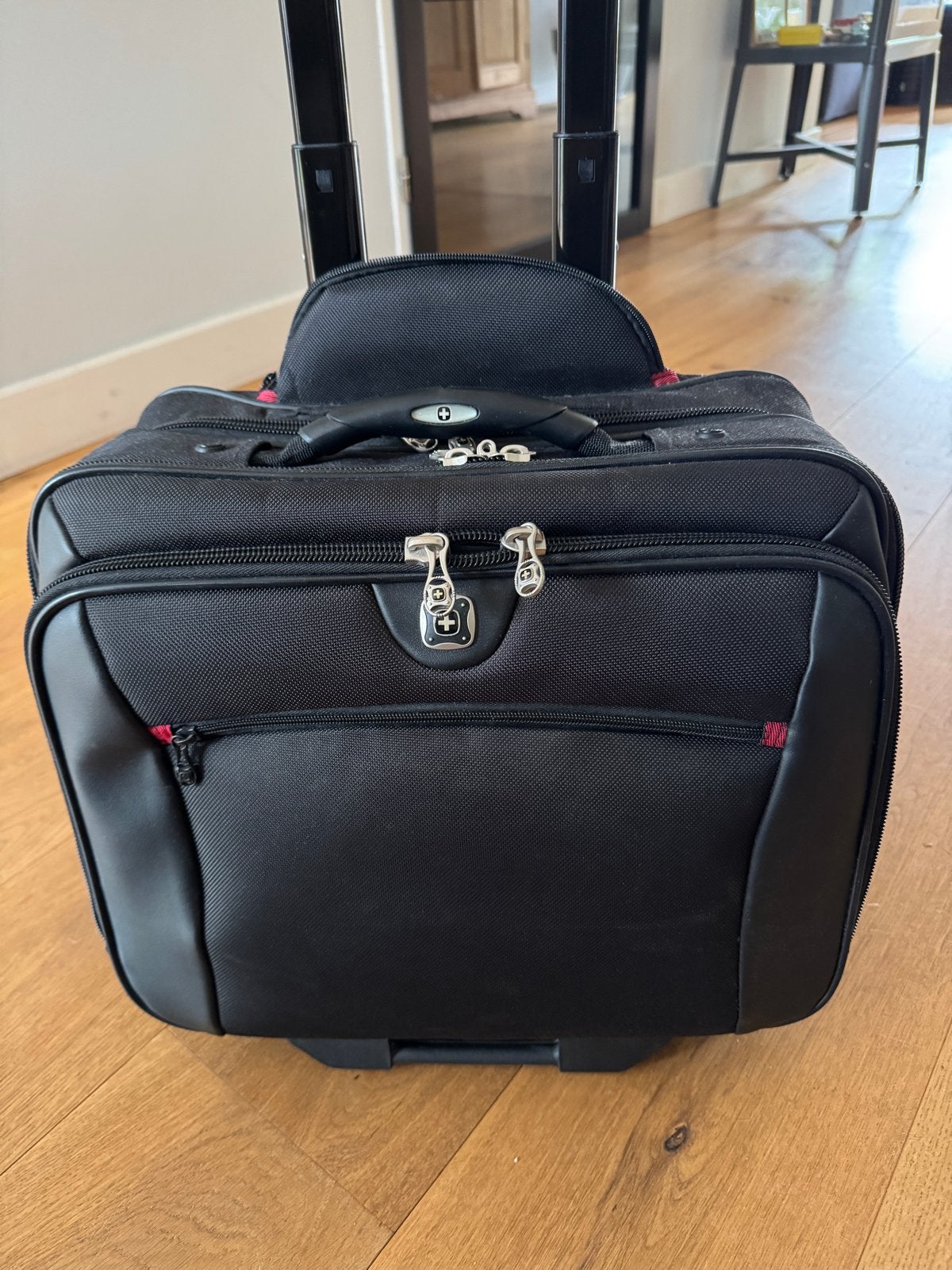 Wenger Trolley Koffer, zwart, 40 tot 60 cm, Zwart, Ophalen of Verzenden, Zo goed als nieuw