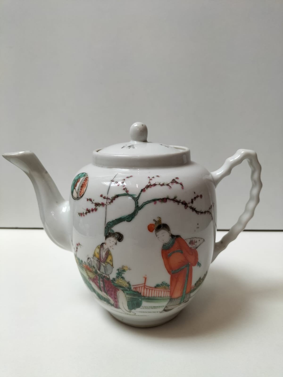Oude Chinese theepot met handgeschilderde decoratie, Ophalen of Verzenden