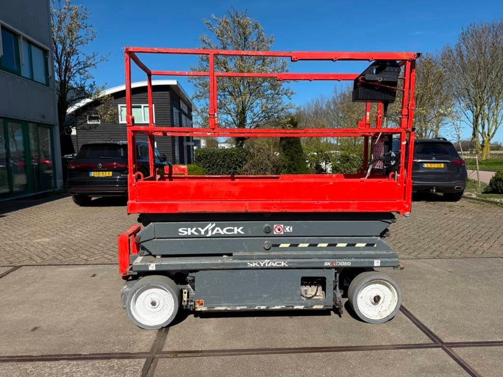 Skyjack SJ 3220 Schaar hoogwerker 8 meter (bj 2019)
