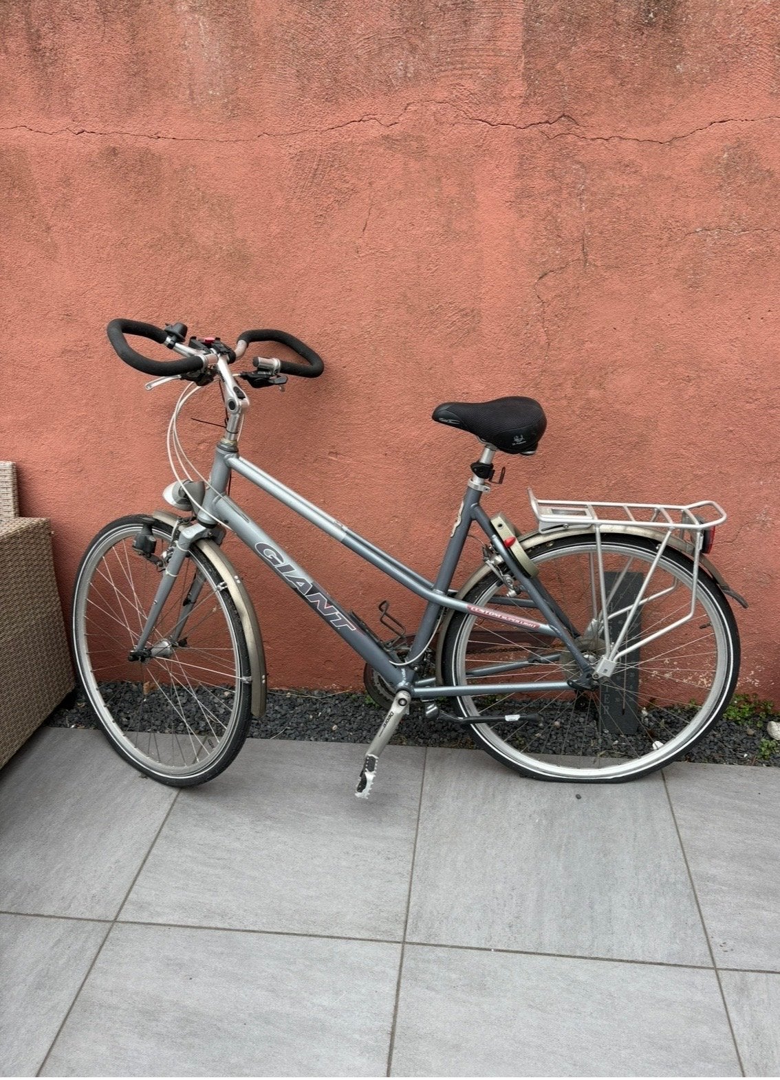 Giant damesfiets met versnellingen en bagagedrager, Fietsen en Brommers, Fietsen | Dames | Damesfietsen, Ophalen, Velgrem, Versnellingen