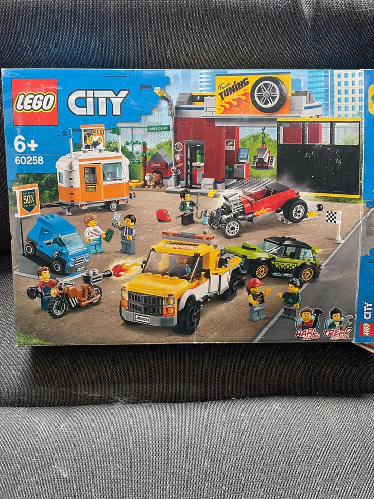 LEGO 69258  autogarage tuningshop, Ophalen of Verzenden, Zo goed als nieuw