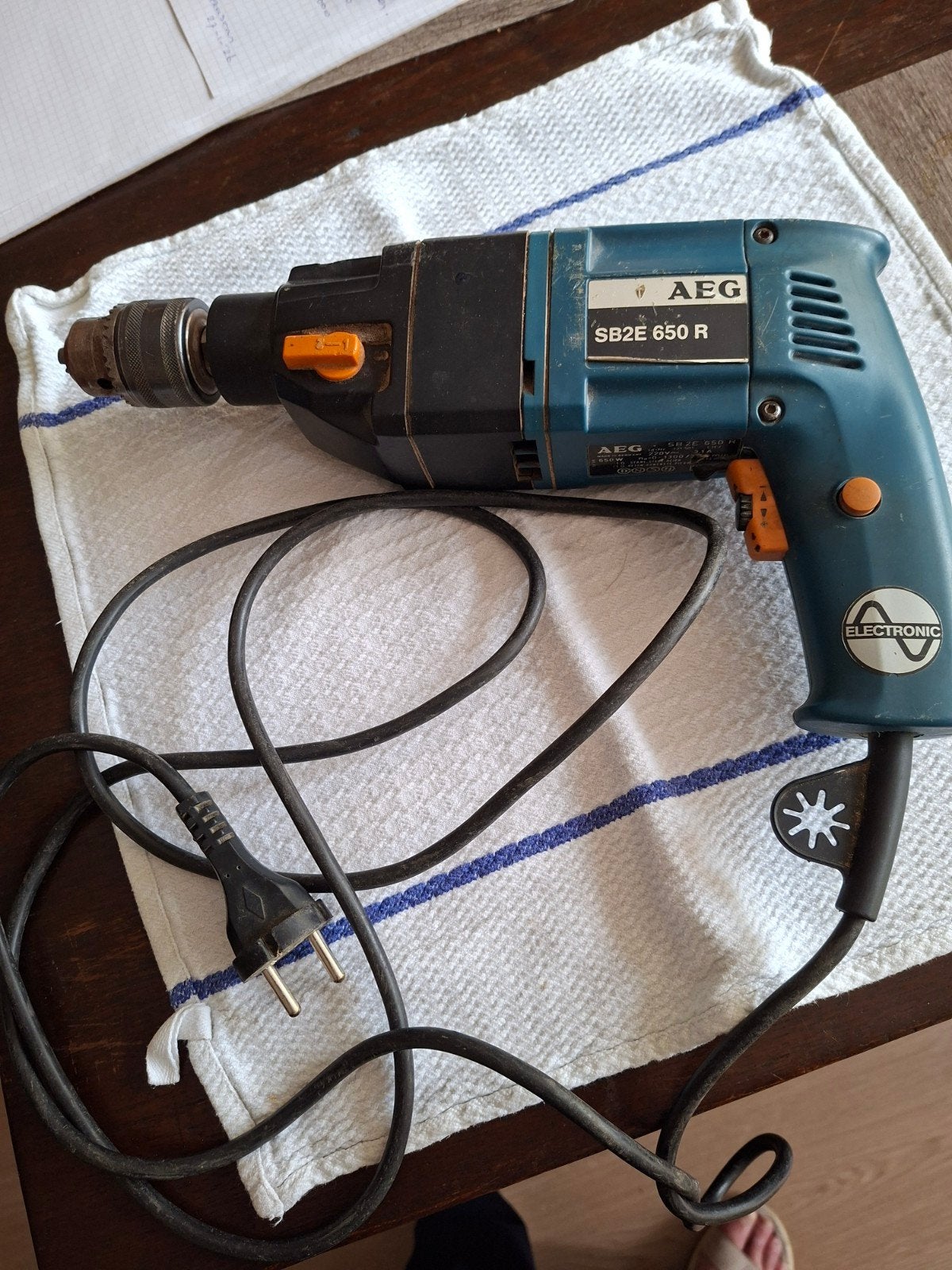 AEG boormachine ,SB 2E 650 R  met extra boren ed, Ophalen, 600 watt of meer, Boormachine, Variabele snelheid