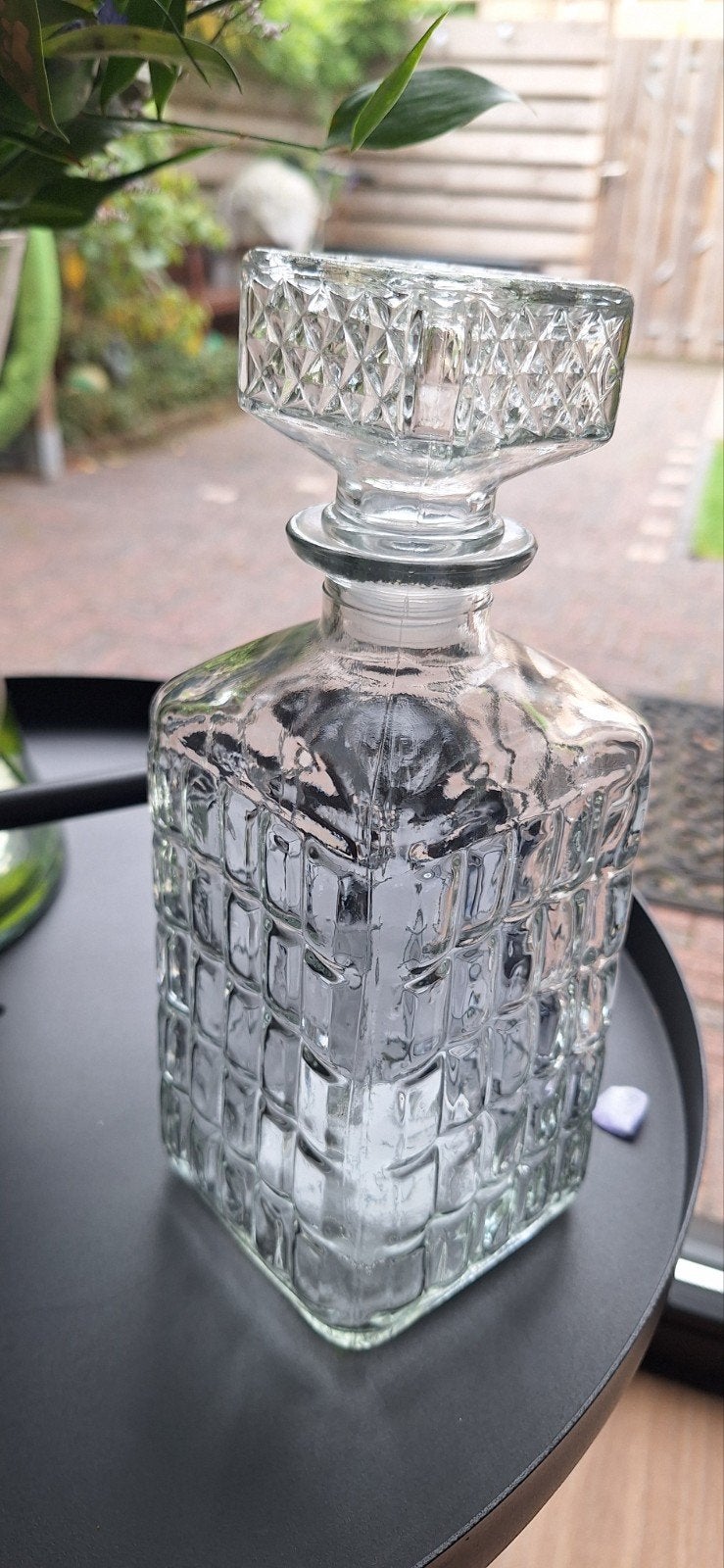 Karaf voor bijvoorbeeld whisky, Ophalen