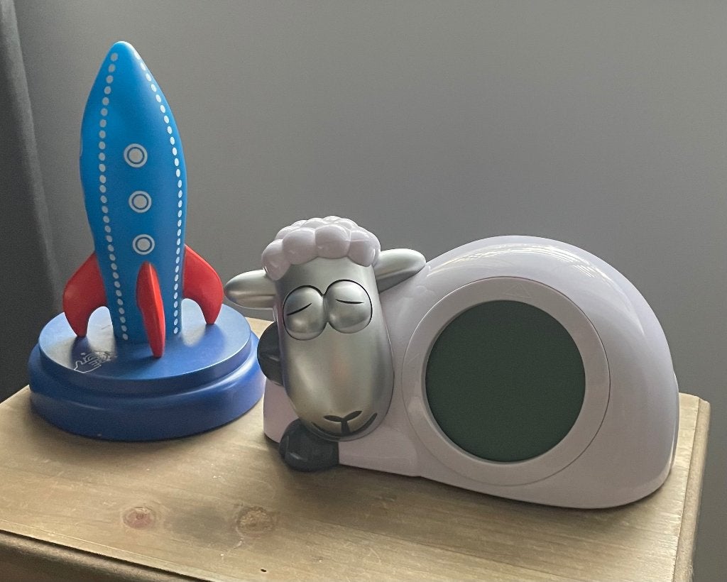 Zazu Schaap Sam slaaptrainer en raket nachtlampje, Ophalen, Zo goed als nieuw
