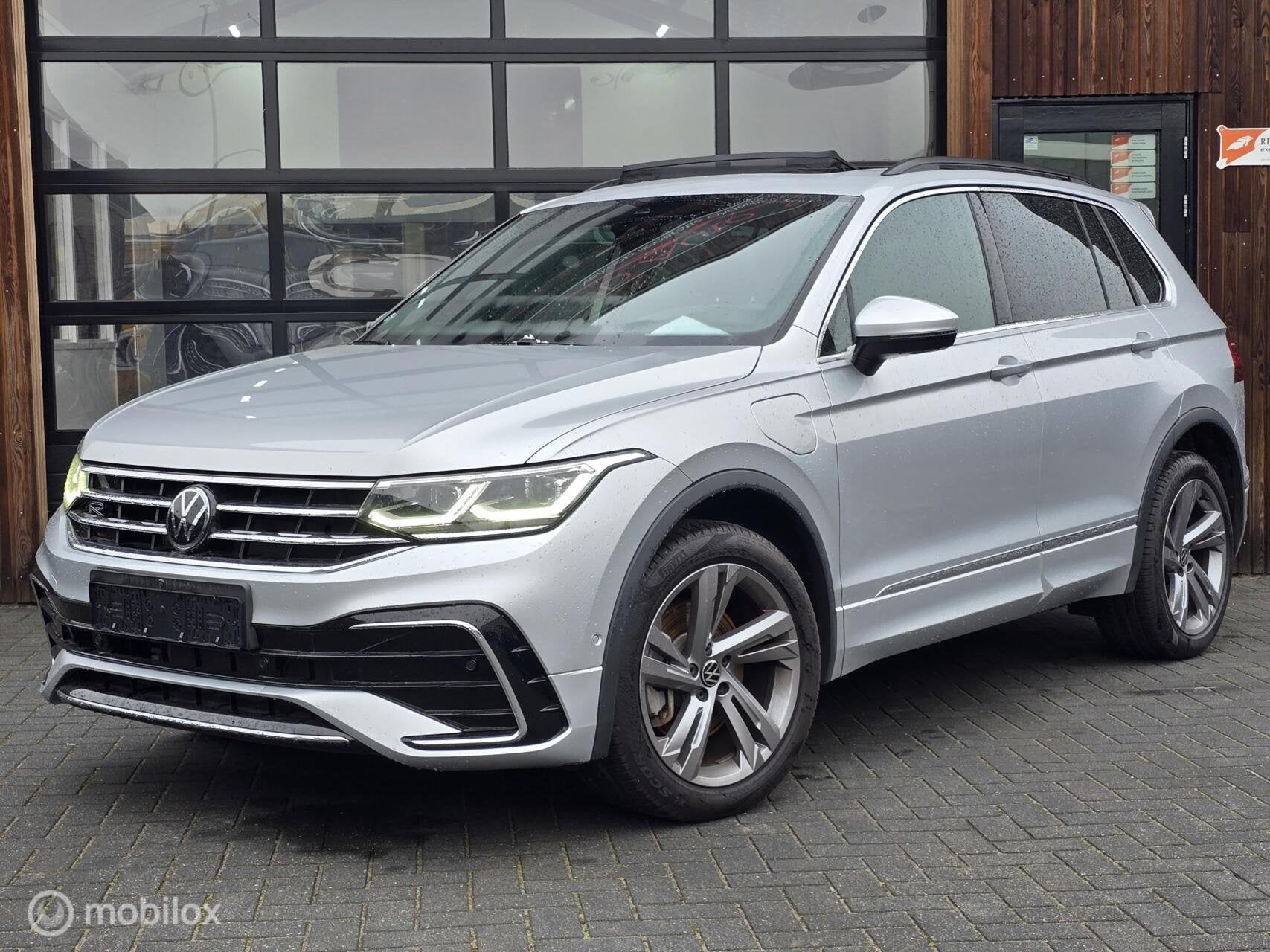 VOOR ONDERDELEN ! ! ! VOLKSWAGEN TIGUAN 1.4 TSI eHYBRID R-LI, Auto's, 1716 kg, Stof, Gebruikt, 4 cilinders