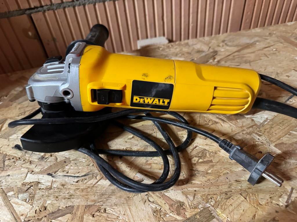 DeWalt DWE4117-QS Haakse Slijper 850W, Ophalen of Verzenden, Gebruikt, 700 tot 1000 watt, Haakse handslijpmachine