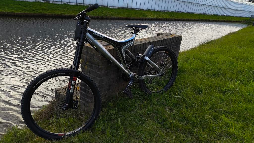 Te Koop: Legendarische Specialized Big Hit Comp,mountainbike, Fietsen en Brommers, Overige merken, Gebruikt, 26 inch, Ophalen of Verzenden