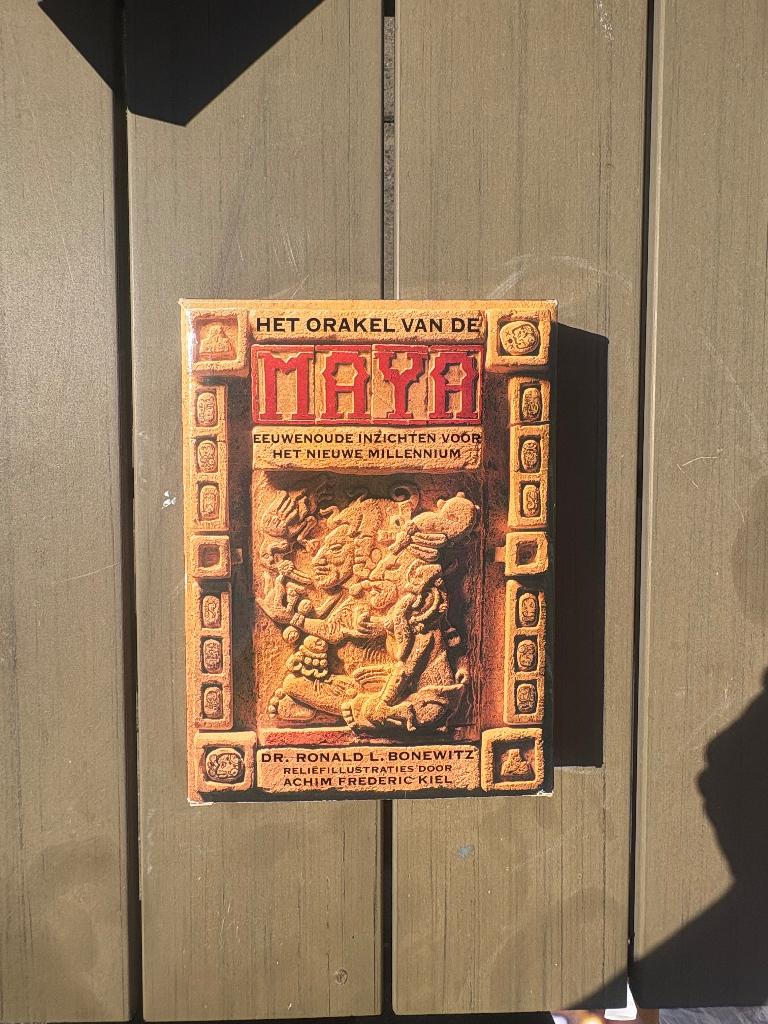 Het orakel van de maya’s, Tarot of Kaarten leggen, Overige typen, Ophalen of Verzenden, Zo goed als nieuw