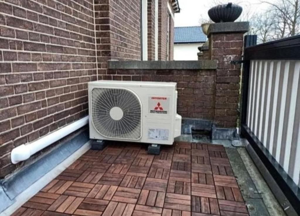 Ervaren airco monteur, Nieuw, 3 snelheden of meer, Ophalen of Verzenden, 100 m³ of groter