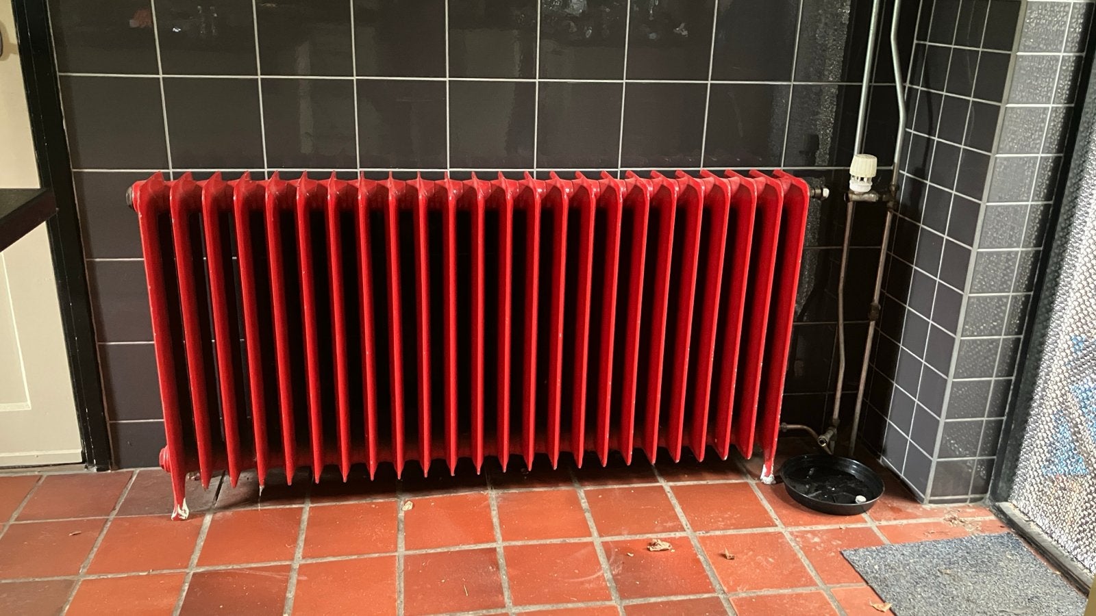 VEHA  gietijzeren radiator 24 segmenten 140x75x20, Ophalen, 30 tot 80 cm, Gebruikt, Radiator