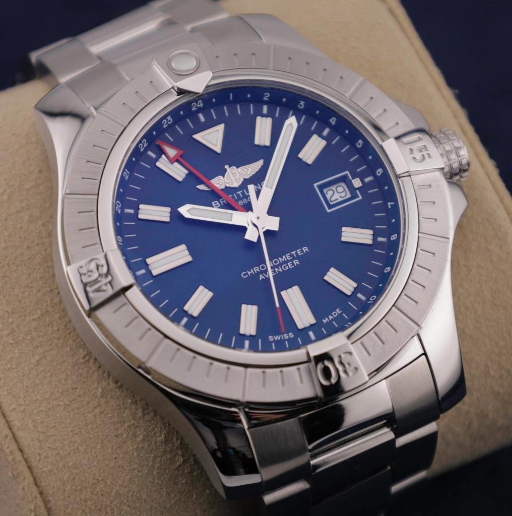 Breitling Avenger GMT 45 A32395101C1A1, Ophalen, Staal, Staal, Breitling