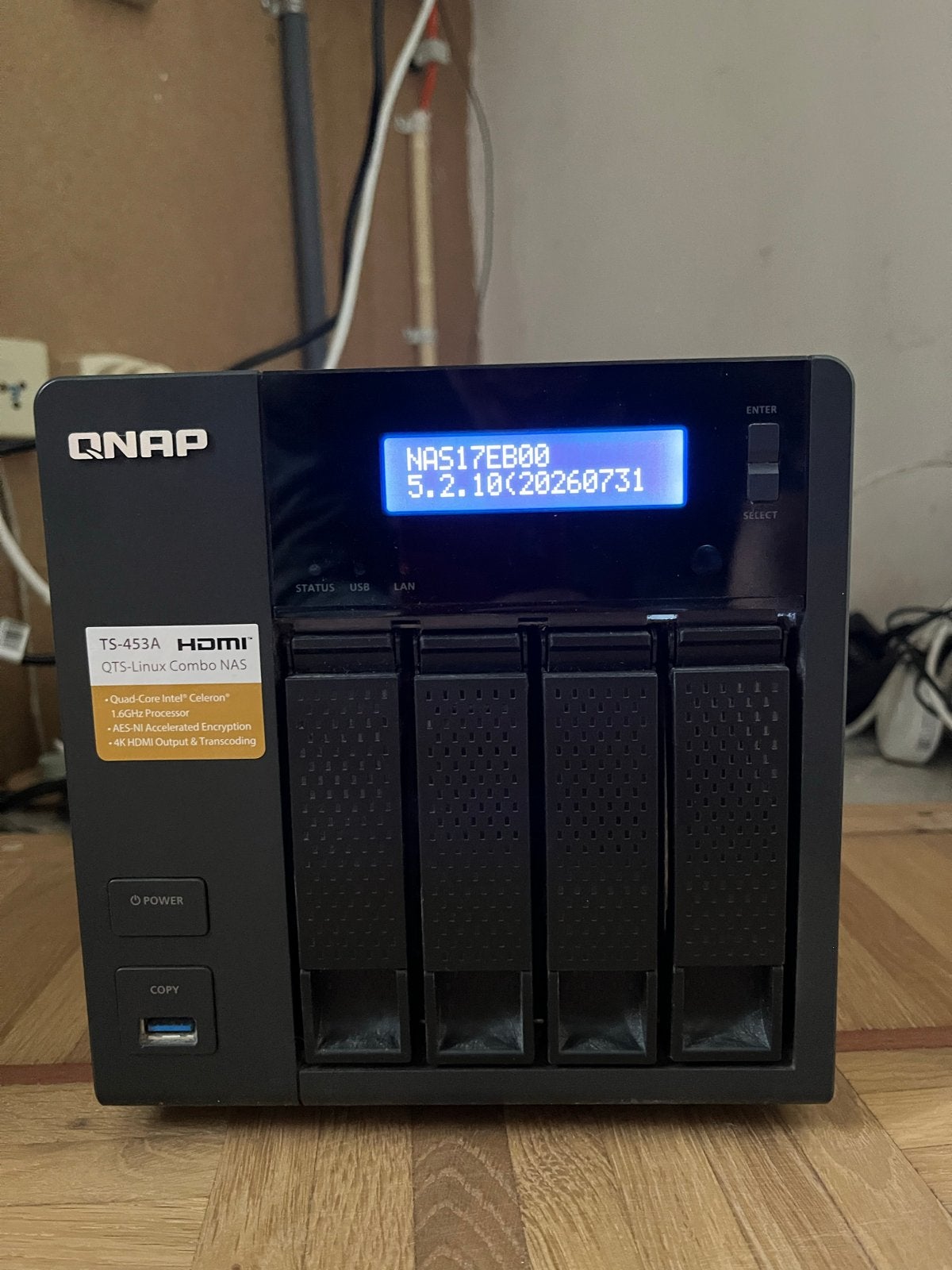 QNAP TS-453A 4-bay NAS met 8GB RAM en 7TB WD Red HDD's, Ophalen of Verzenden, Gebruikt