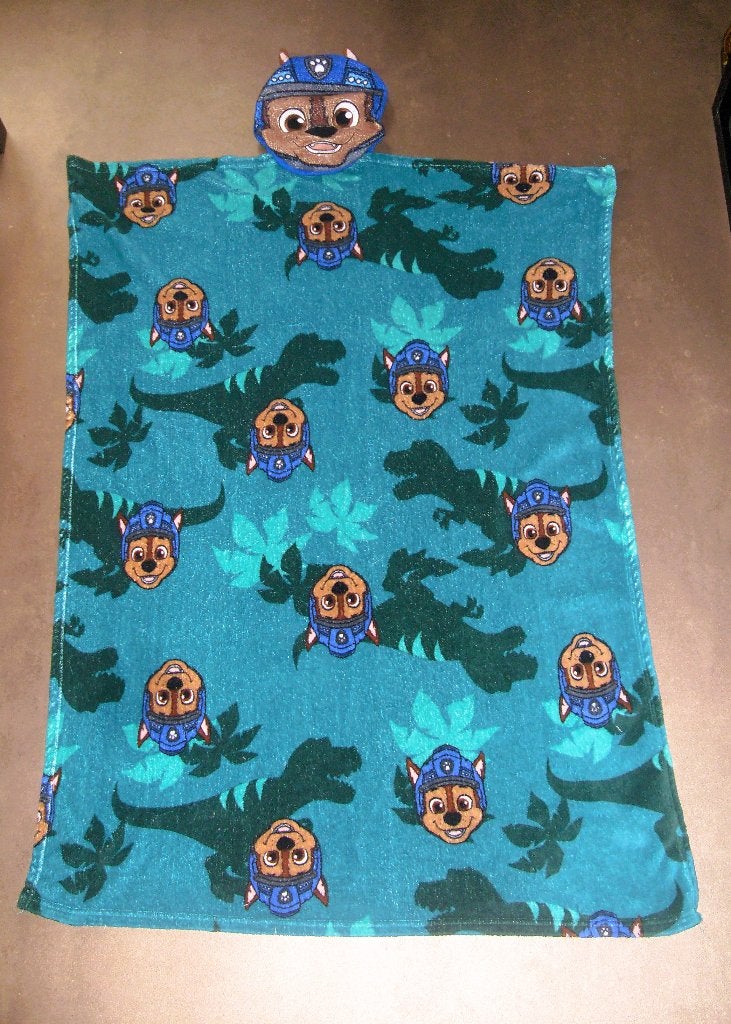 Paw Patrol Plaid / Chase dekentje / knuffel / kussen, Meerkleurig, Ophalen of Verzenden, Zo goed als nieuw, Kleed of Kussen