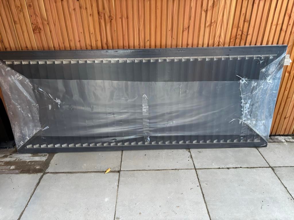 Nieuw zwart shutterpaneel met draaibare lamellen, Tuin en Terras, Ophalen, Nieuw, 200 cm of meer, 150 tot 200 cm
