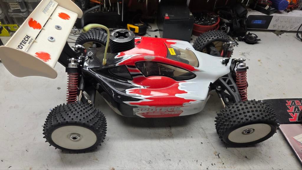 Te koop mooie protech yada, Gebruikt, Auto offroad, Ophalen of Verzenden, Schaal 1:8