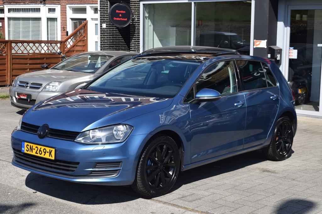 Volkswagen Golf 1.2 TSI Highline Automaat Pano Sfeerverlicht, Stof, Gebruikt, 4 cilinders, Blauw