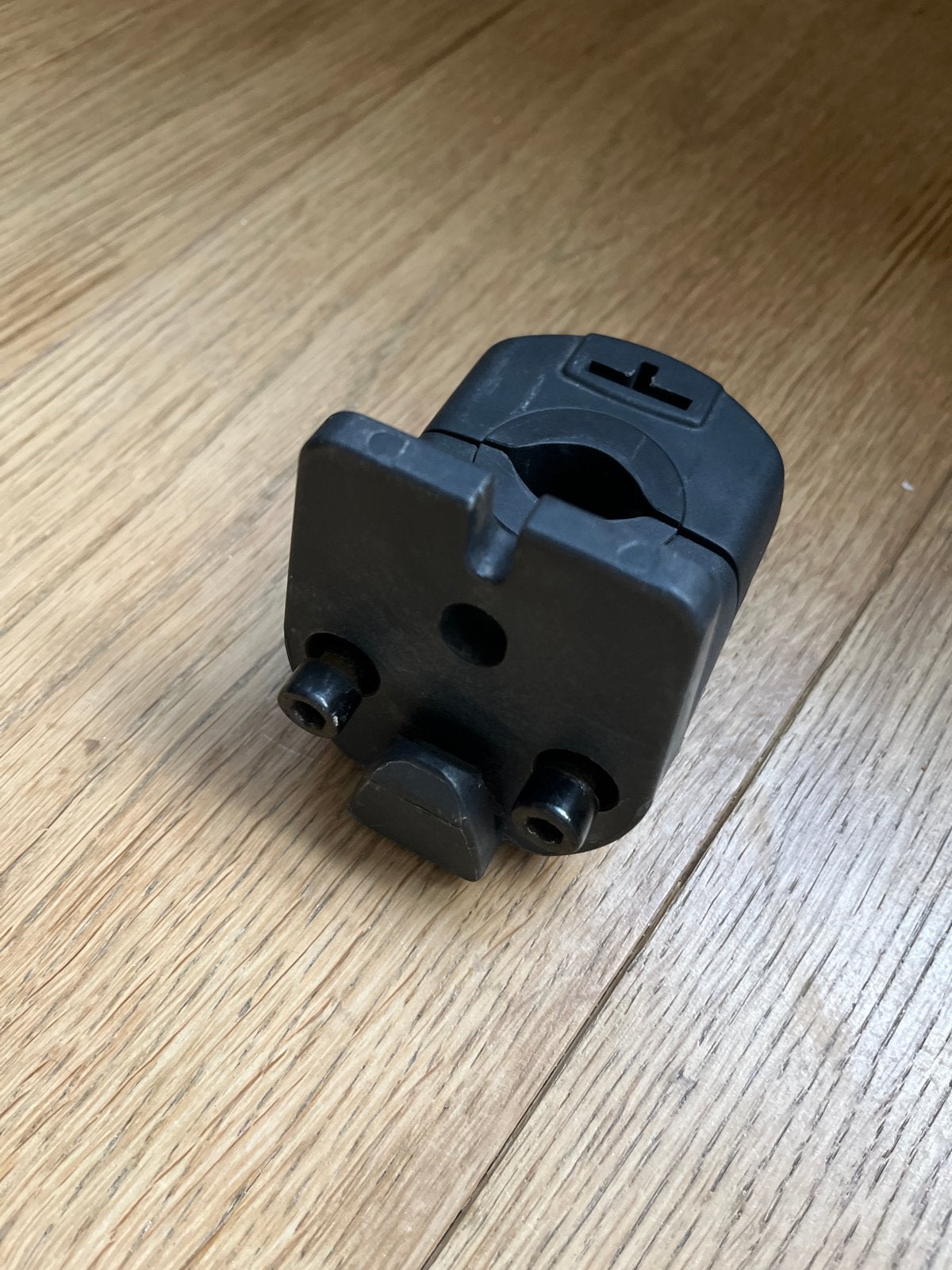 Yepp Mini GMG voorzitje houder/adapter (oud model), Ophalen, Gebruikt, Voorzitje