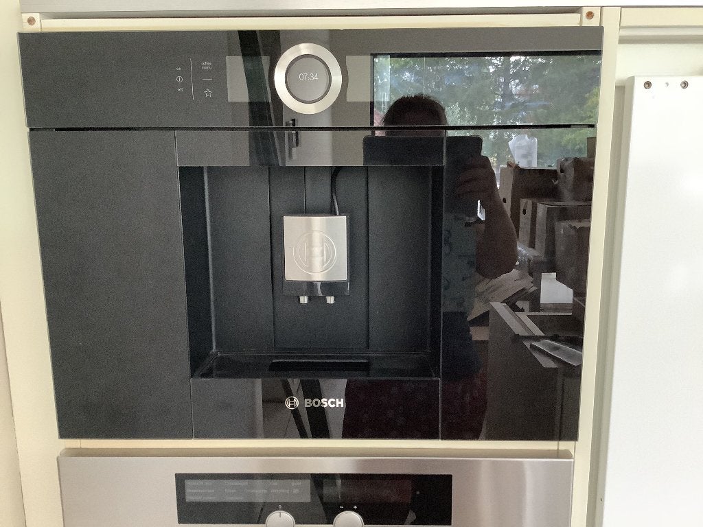 Volautomatische koffiemachine met melkopschuimer, Ophalen, Gebruikt, Koffiebonen, Bosch