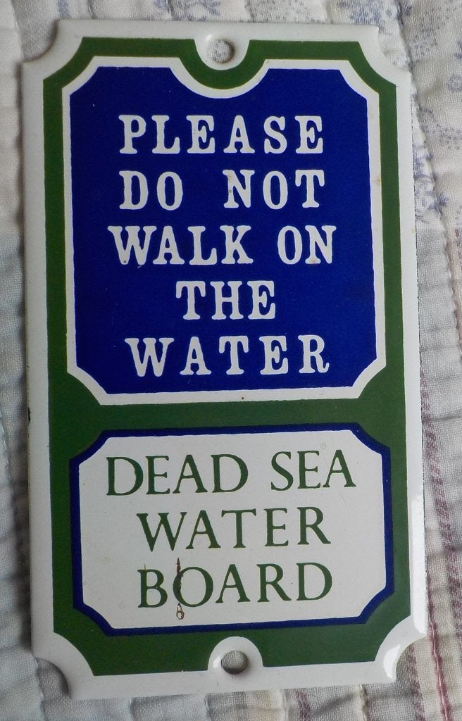 Vintage metalen emaille bordje Dead Sea Water, Verzamelen, Merken en Reclamevoorwerpen, Ophalen of Verzenden, Zo goed als nieuw