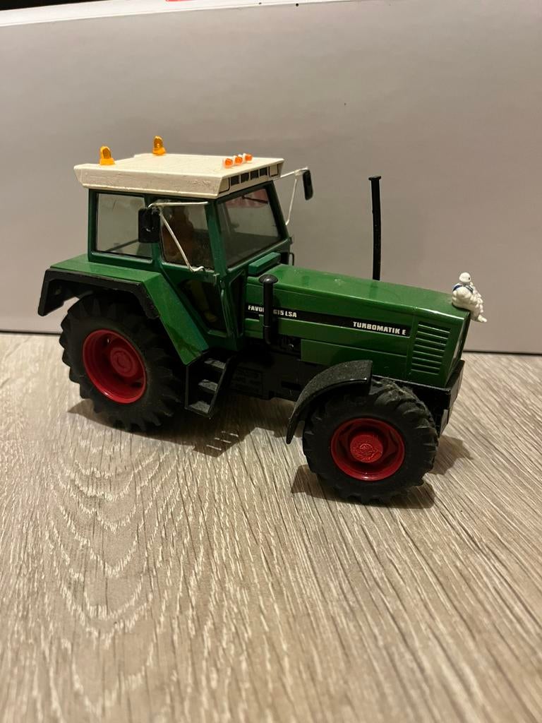 Fendt 615, Ophalen of Verzenden, Zo goed als nieuw, Tractor of Landbouw, Overige merken