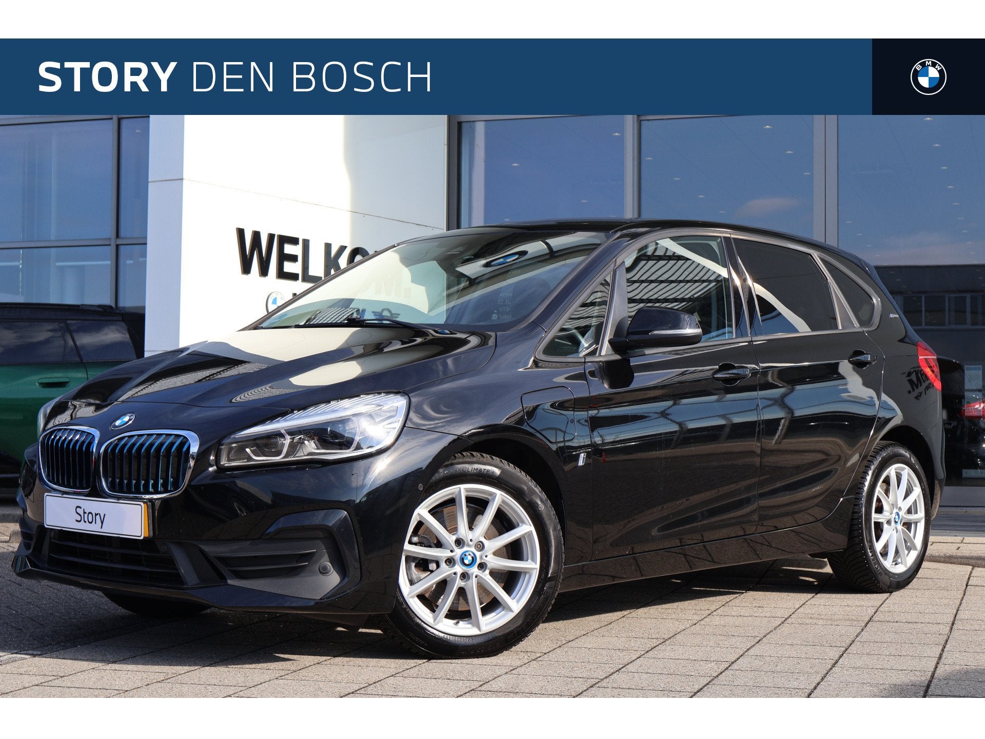 BMW 2 Serie Active Tourer 225xe Automaat / Stoelverwarming /, Auto's, 12 maanden, Stof, Gebruikt, Euro 6