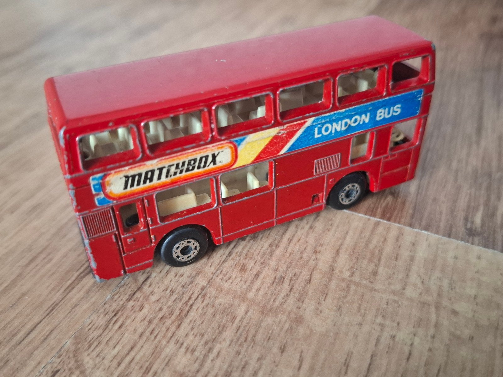 Londen Dubbeldekker - MATCHBOX, Hobby en Vrije tijd, Modelauto's | Overige schalen, Ophalen of Verzenden, Gebruikt, Bus of Vrachtwagen