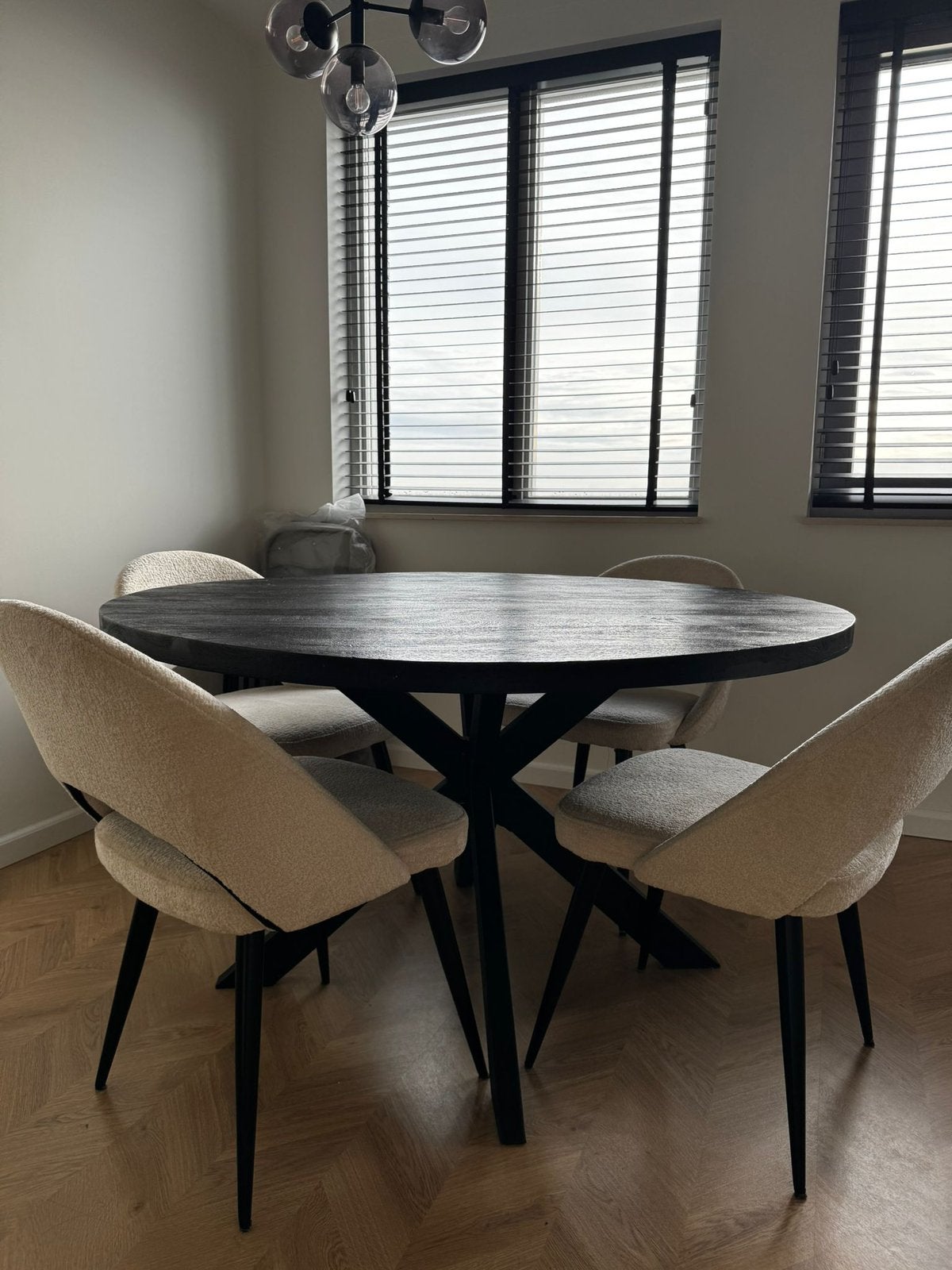 Mooie Mangohout eettafel 135 cm, Ophalen, Zo goed als nieuw, Rond, 100 tot 150 cm