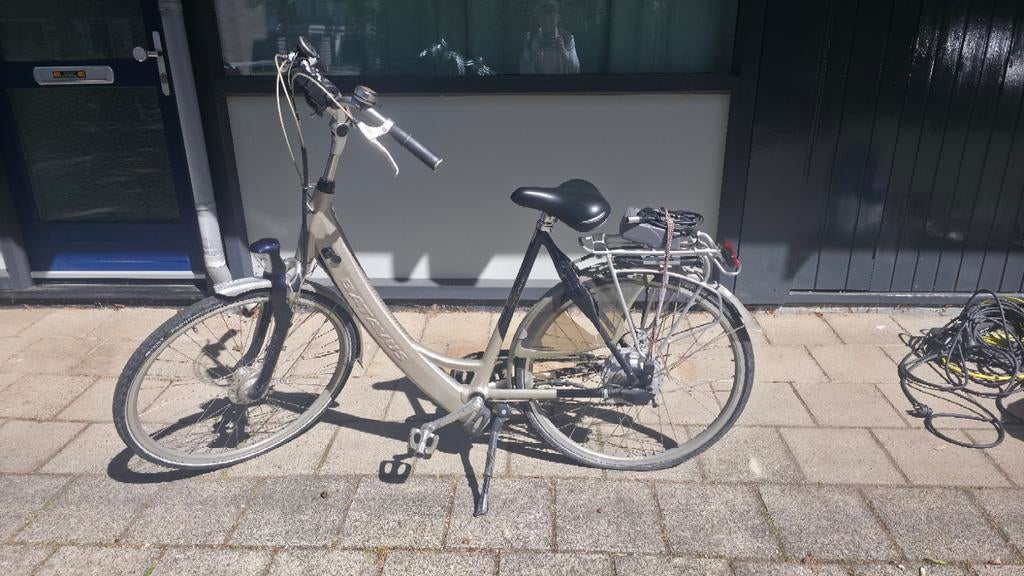 Batavus dames elektrische fiets - 20km actieradius, Fietsen en Brommers, Elektrische fietsen, Ophalen, Minder dan 30 km per accu
