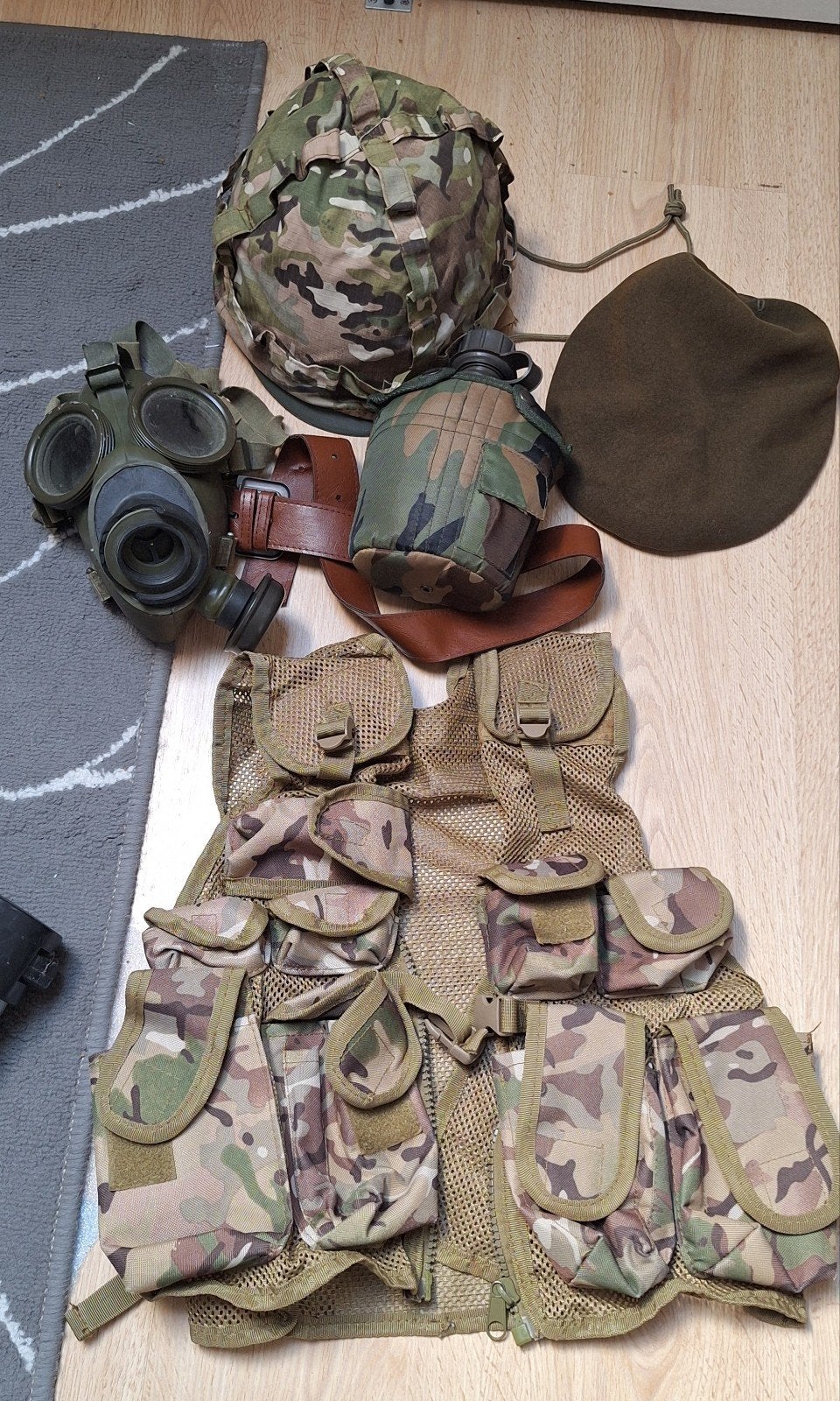 Setje legerkleding, Ophalen, Zo goed als nieuw, 122 t/m 128, Jongen of Meisje