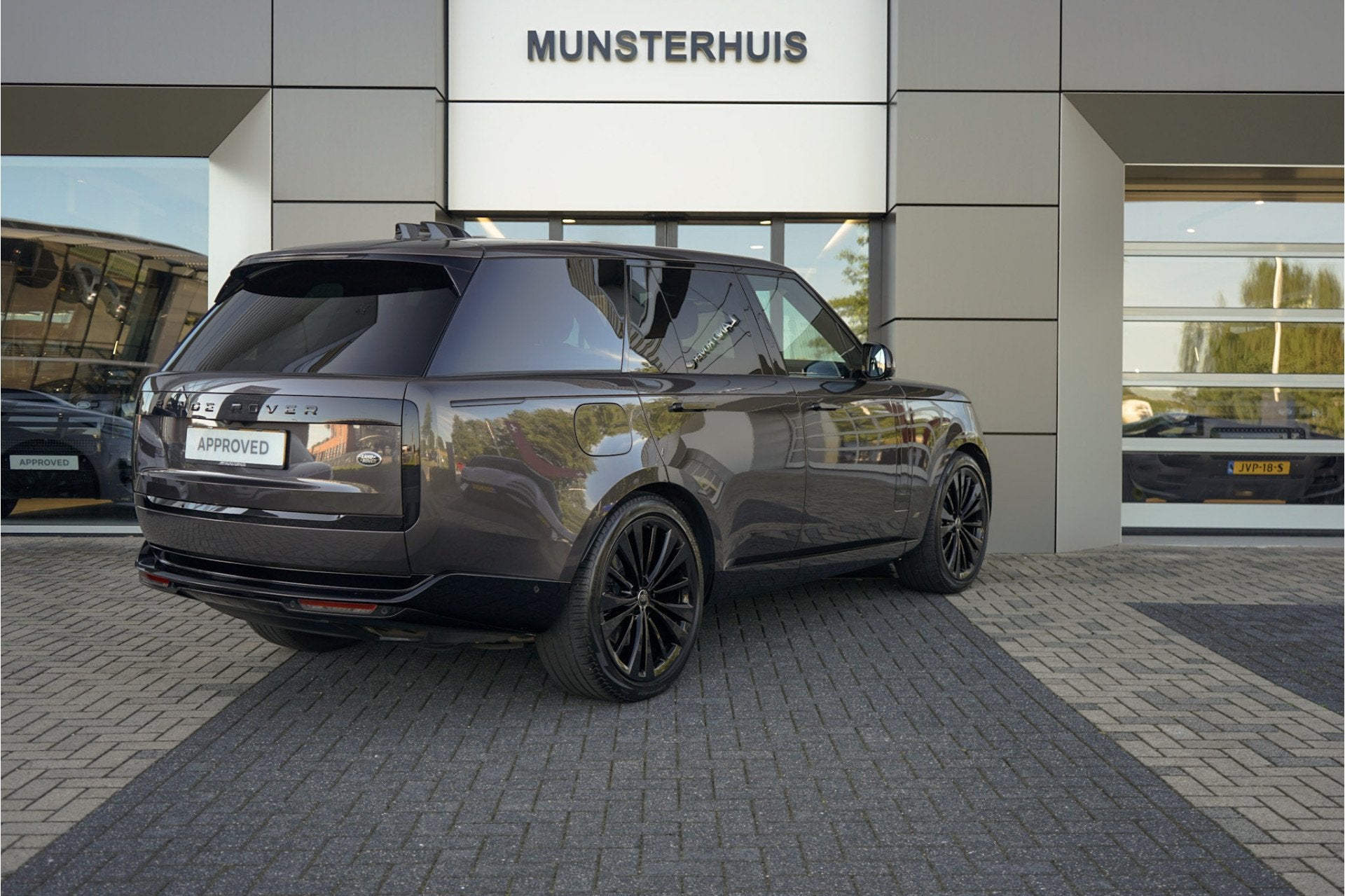Land Rover Range Rover 4.4 P530 First Edition MHEV | Koelvak, Automaat, 12 maanden, Gebruikt, Adaptive Cruise Control