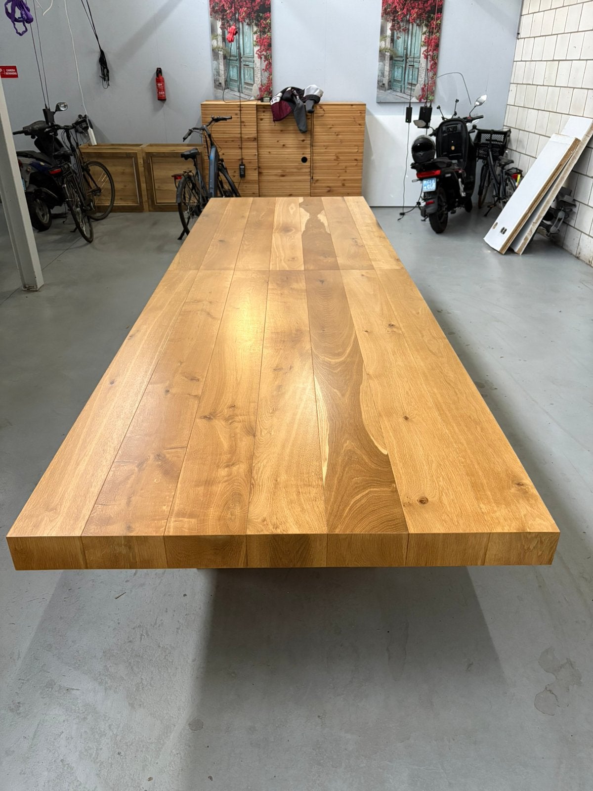 Prachtige unieke grote handgemaakte vergadertafel  4 mtr, Vergader- of Presentatieruimte, Ophalen, Tafel
