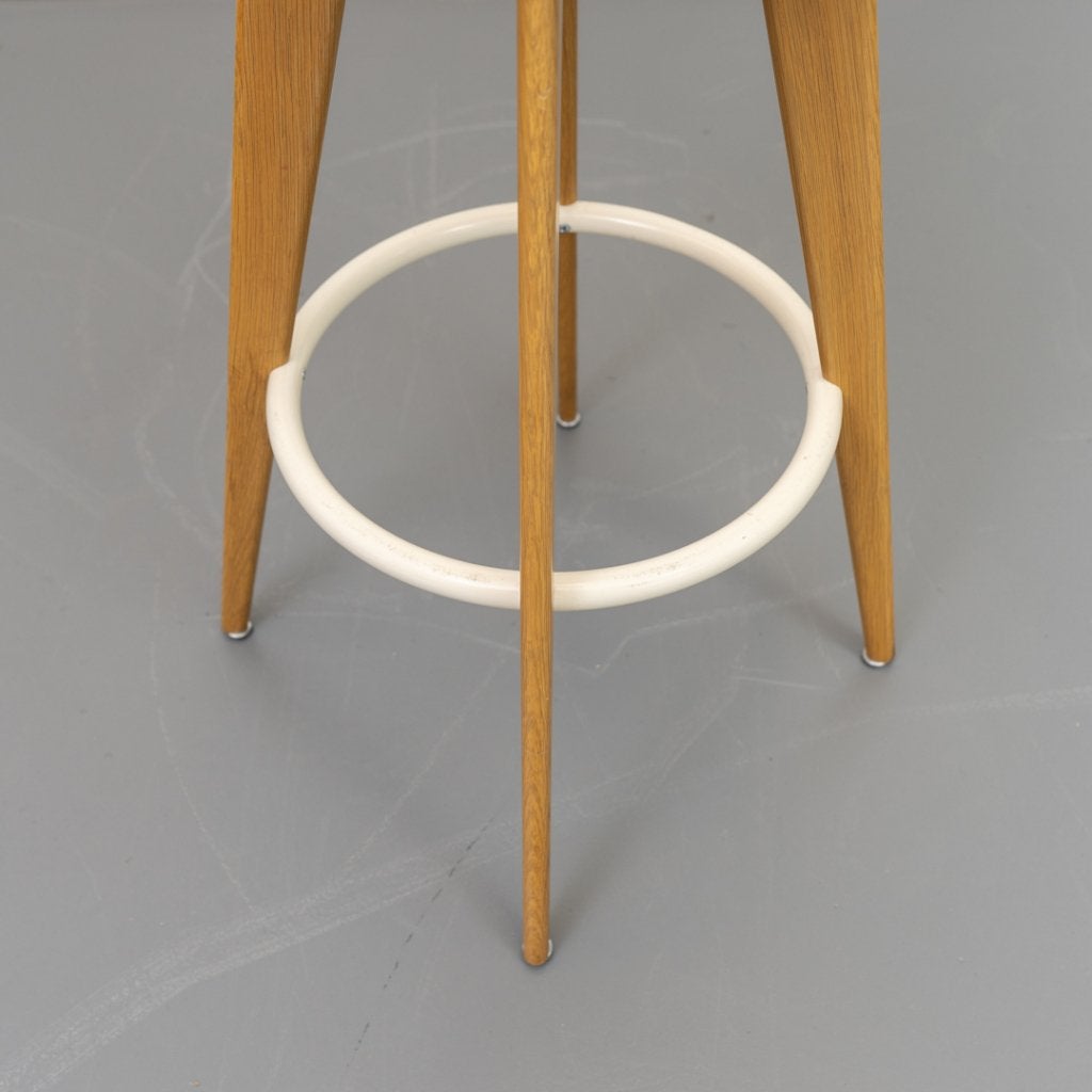 4x Vitra Jean Prouve Tabouret Haut Kruk - Eikenhout, Niet ingevuld, Niet ingevuld, Ophalen of Verzenden, Zo goed als nieuw
