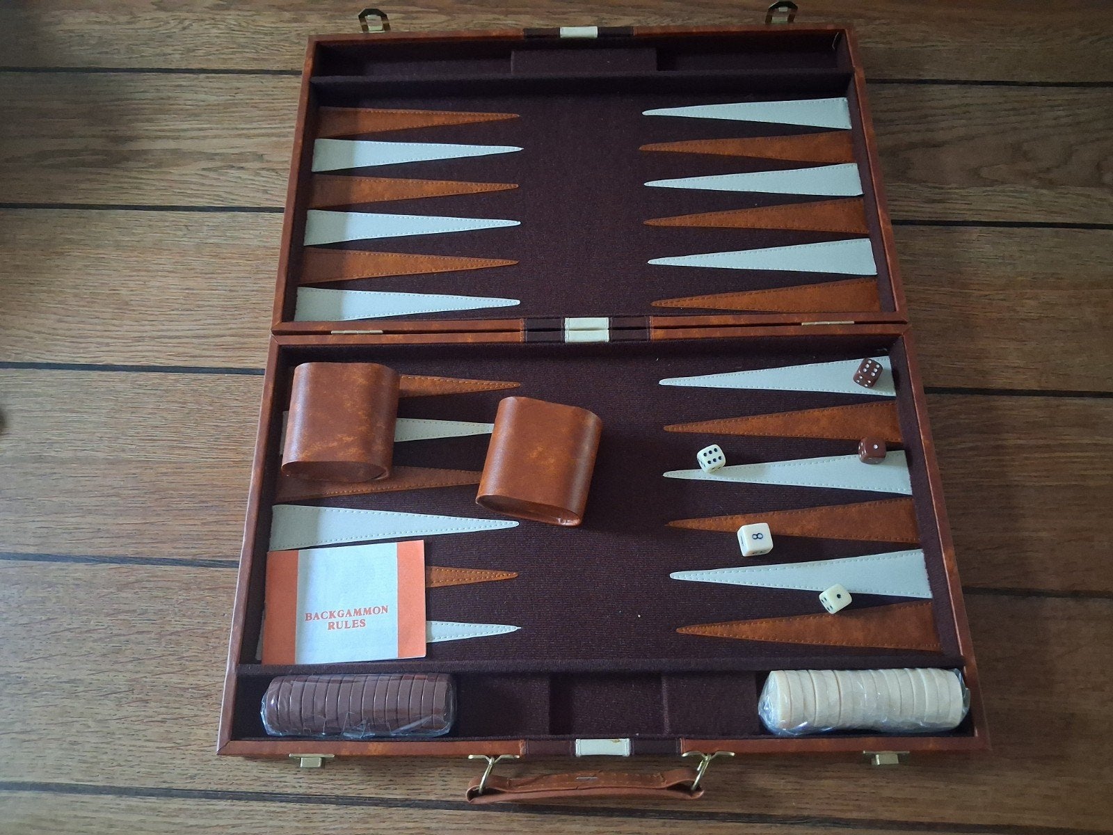 Backgammon tric trac groot koffer Zo Goed als Nieuw, Een of twee spelers, Onbekend, Ophalen of Verzenden, Zo goed als nieuw