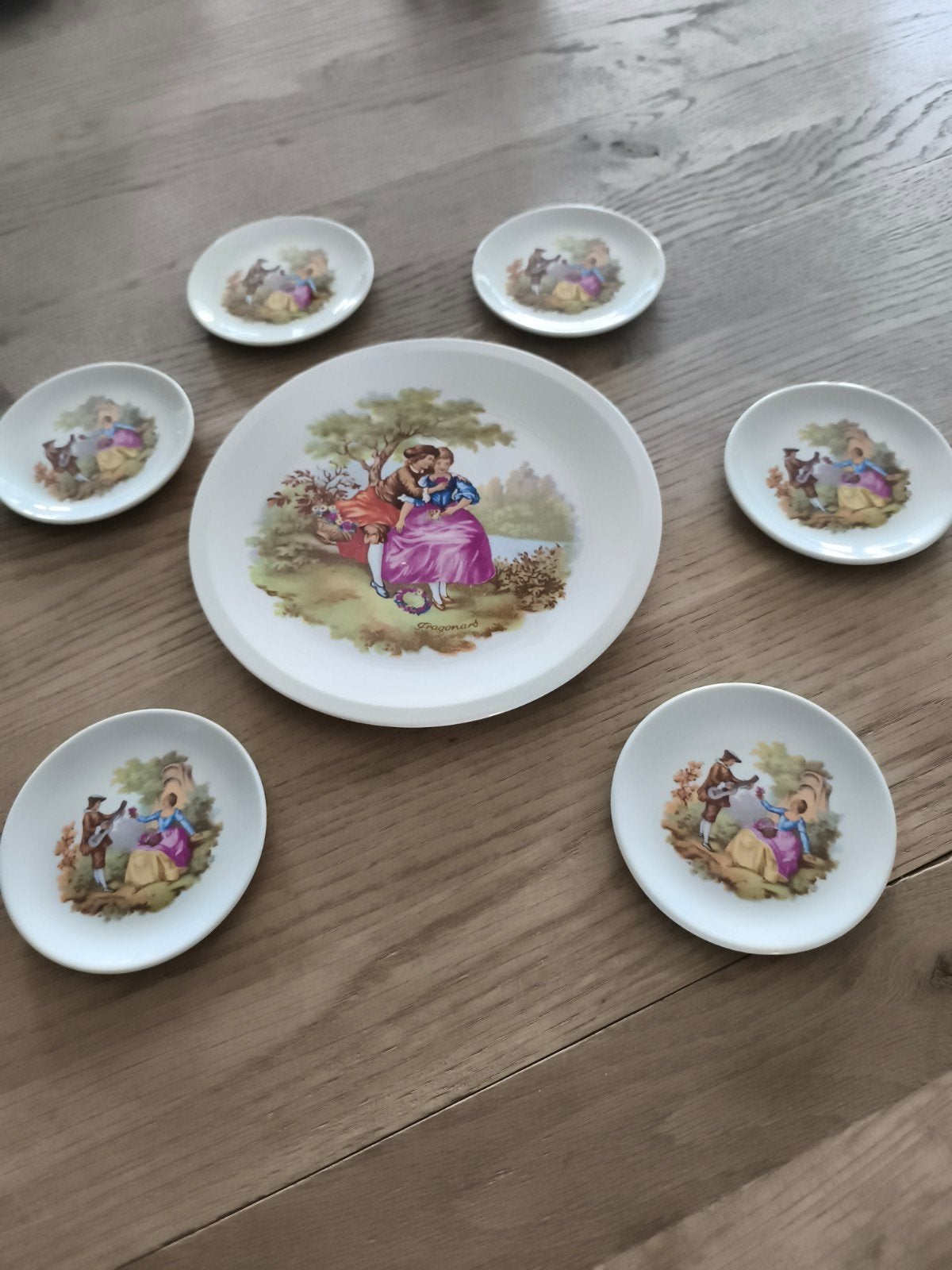 bord met zes kleine bordjes, Ophalen of Verzenden