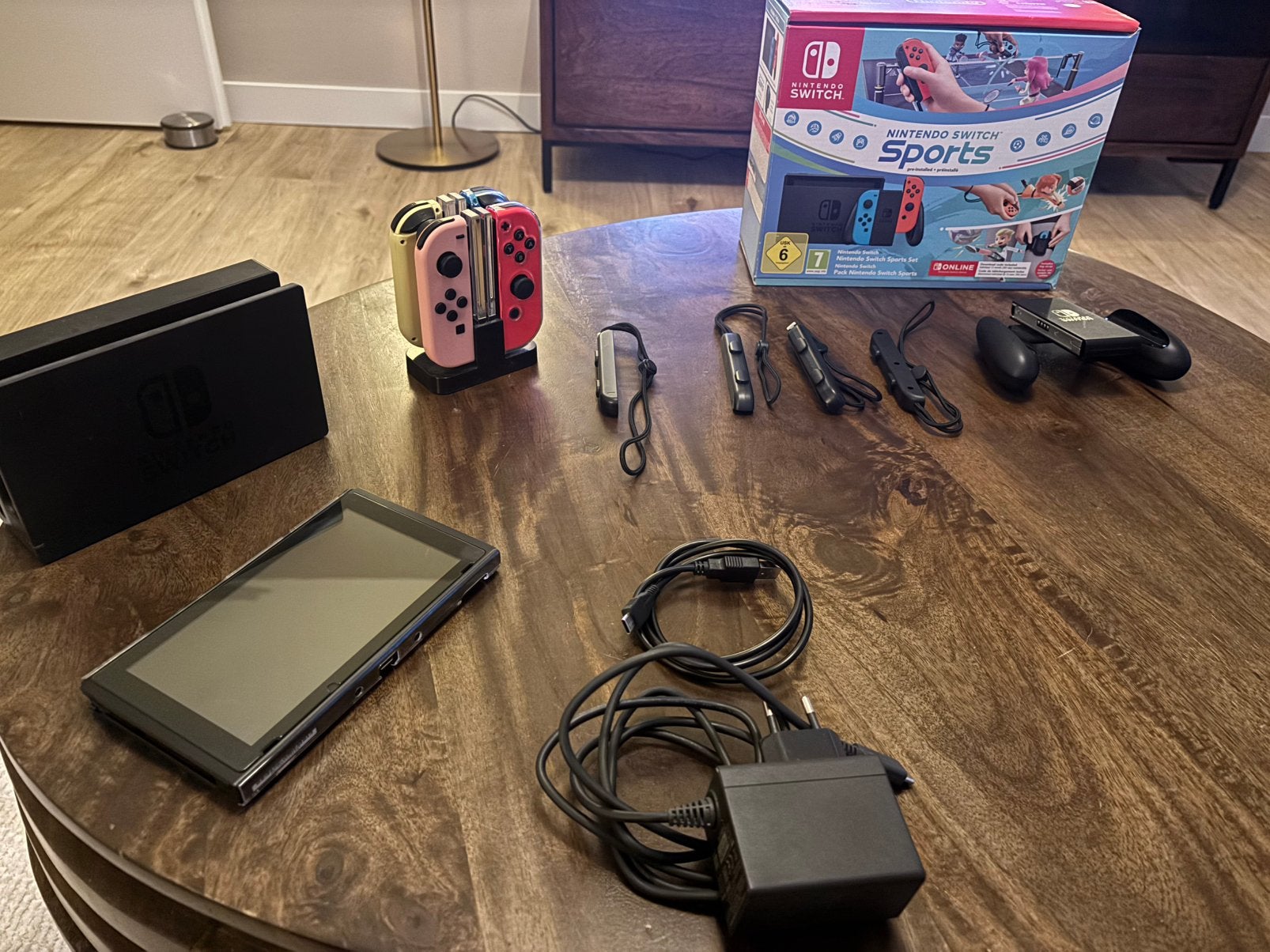 Nintendo Switch met diverse extra’s, Spelcomputers en Games, Ophalen, Zo goed als nieuw