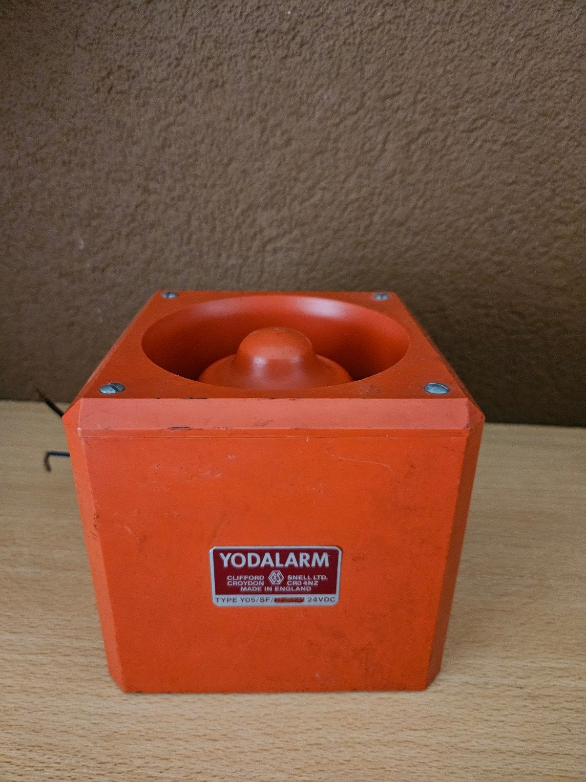 YODALARM Sirene 24VDC - Vintage Alarmhoorn, Ophalen of Verzenden, Gebruikt, Sirene, Overige soorten