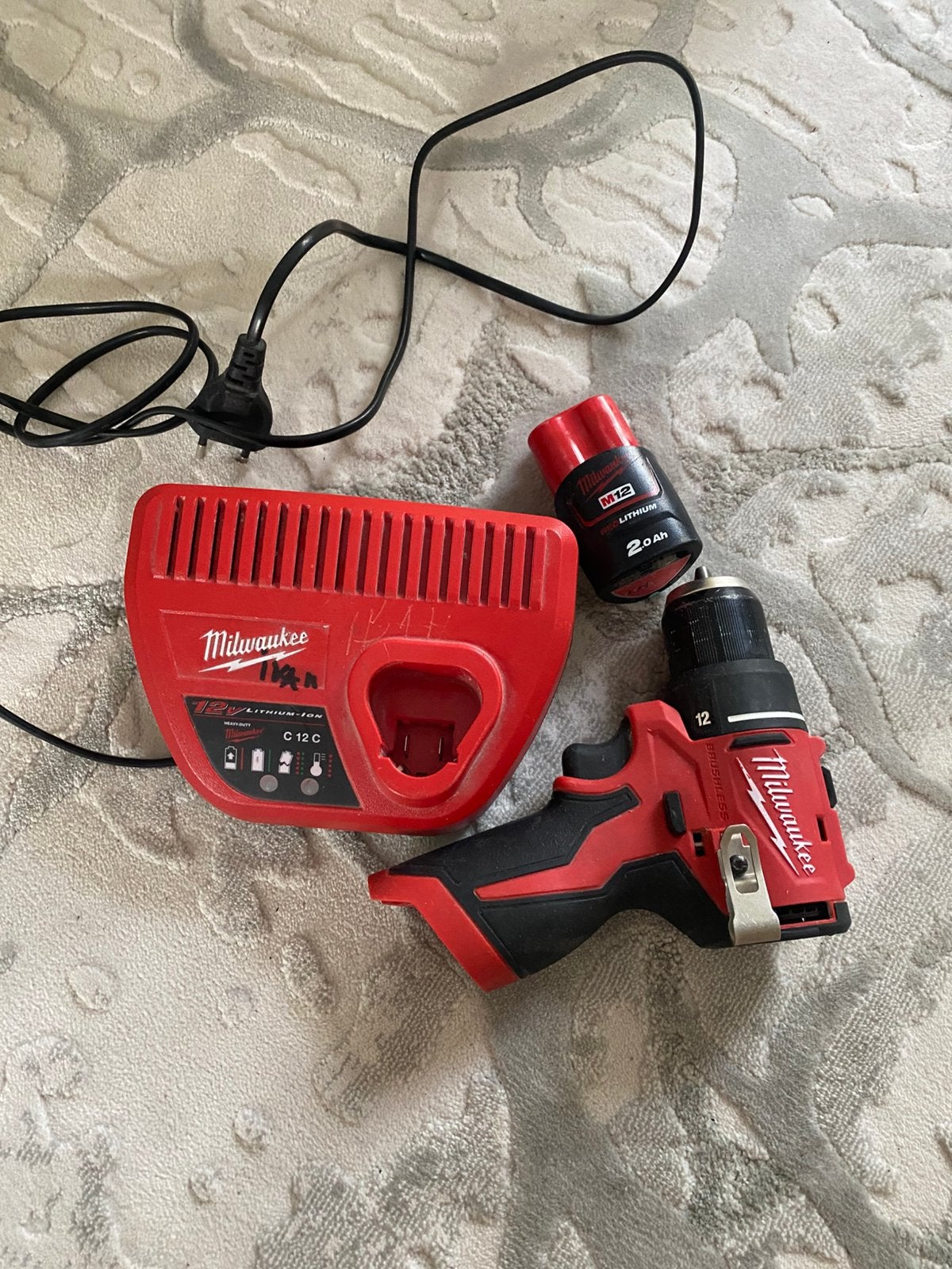 Milwaukee M12 accuschroevendraaier, Ophalen, Zo goed als nieuw