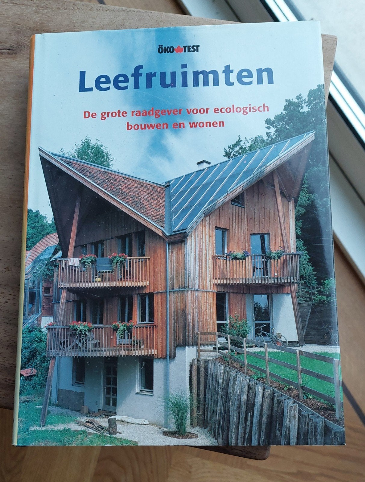 Leefruimten: Gids voor ecologisch bouwen en wonen, Boeken, Ophalen of Verzenden, Zo goed als nieuw, Onbekend, Interieur en Design