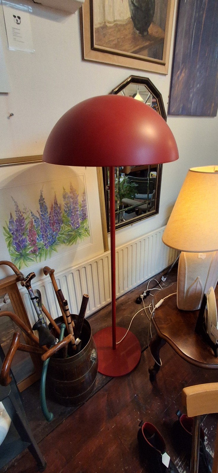 Rode vloerlamp in perfecte conditie, Ophalen, 100 tot 150 cm, Onbekend, Zo goed als nieuw