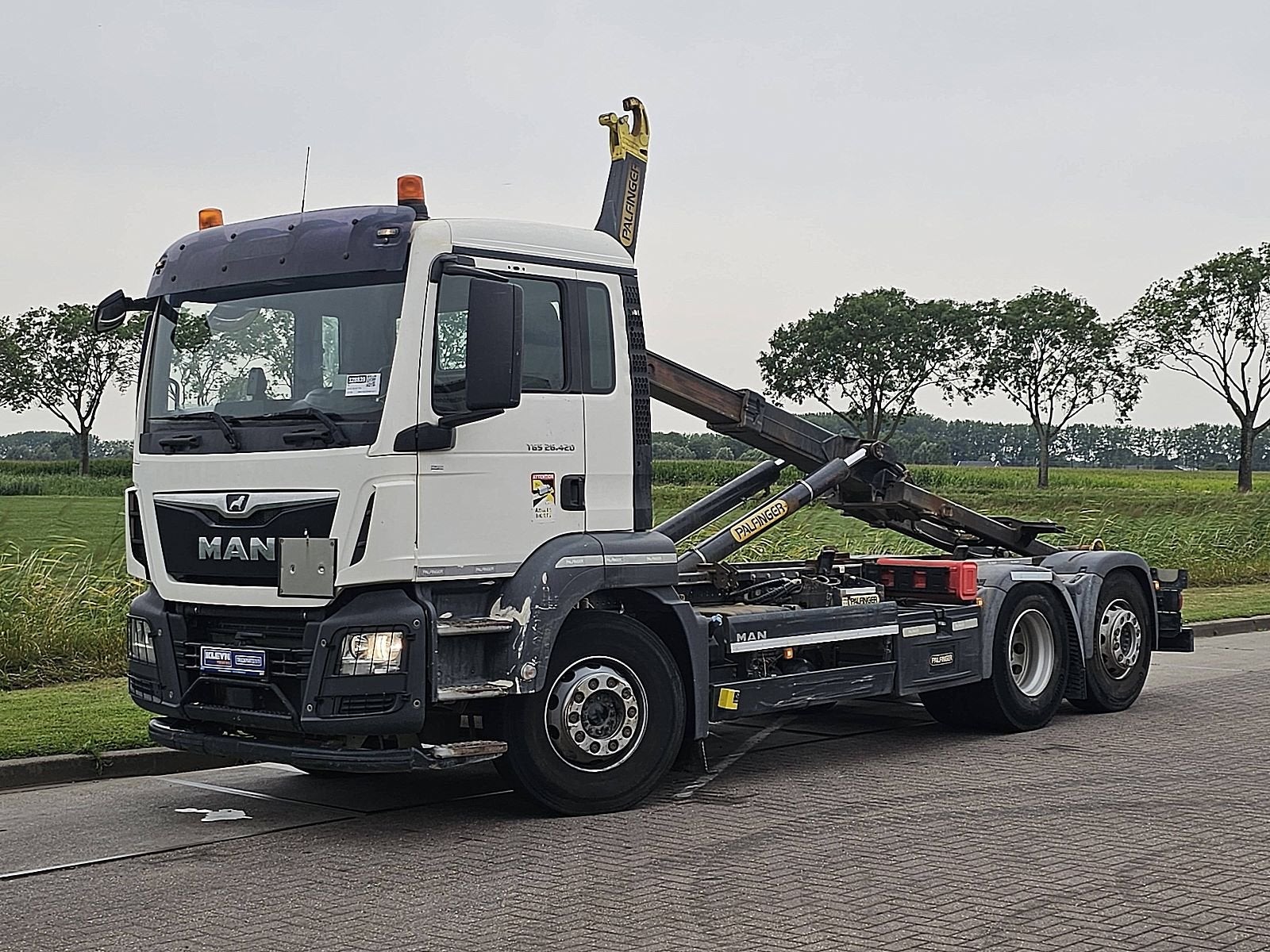 M.A.N. 26.420 TGS palfinger hooklift, Auto's, Automaat, Euro 6, MAN, Wit