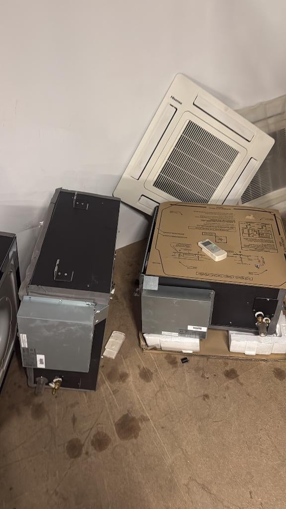 Hisense plafond airco units – 2,5 kW, Witgoed en Apparatuur, Airco's, Koelen en Ontvochtigen, Minder dan 60 m³, Energieklasse A of zuiniger